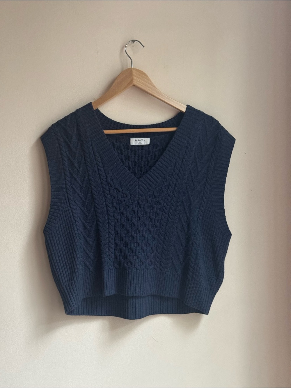 Babaton Women's Cable Knit Sweater Vest V-Neck Sleeveless Blue M Wool Blend